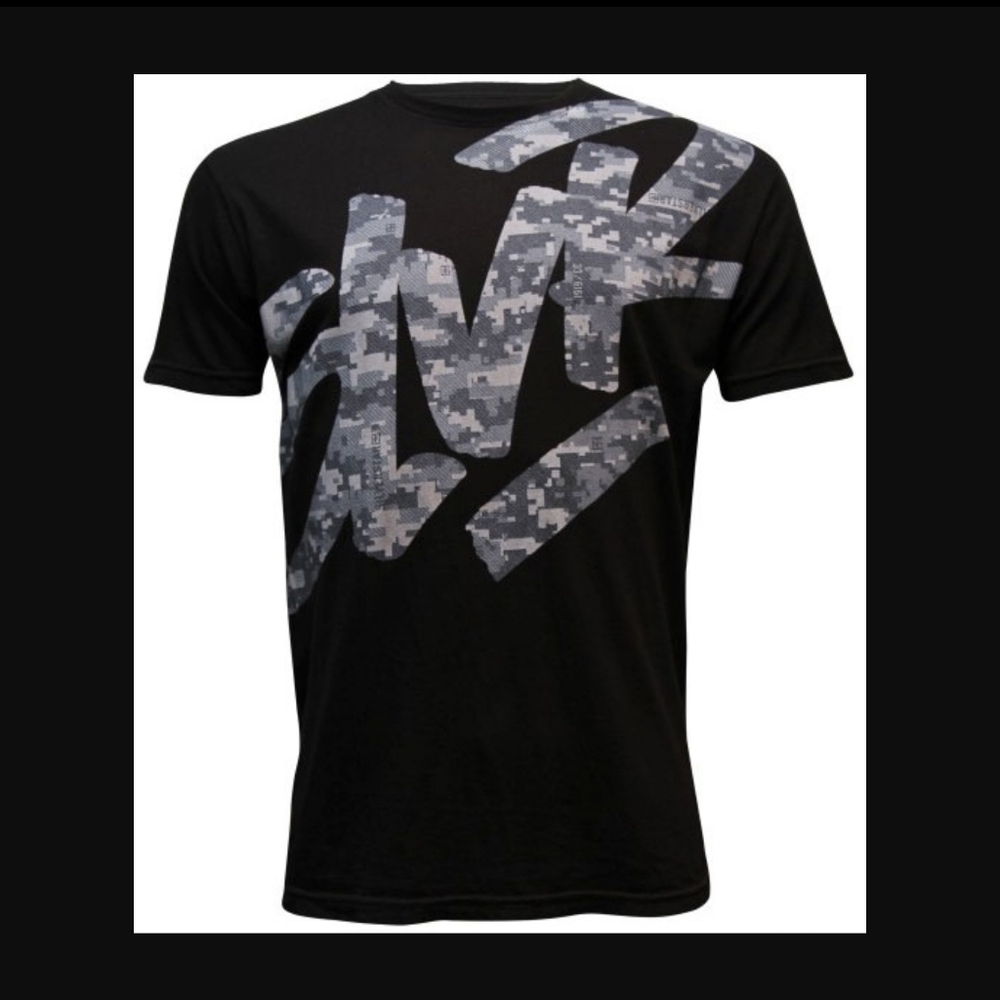 NWOT SILVERSTAR T-shirt